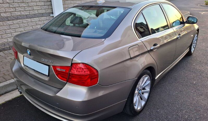 2011 BMW 323i Exclusive Auto