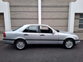 1996 Mercedes-Benz C220 Classic Auto W202